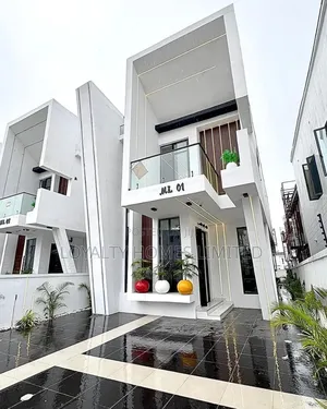 Furnished 5bdrm Duplex in Ikota for sale