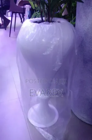Decor Artificial Flower With Unique Fibreglass Flower Pot