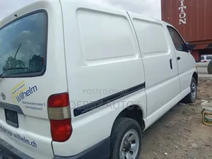 Toyota HiAce 2006