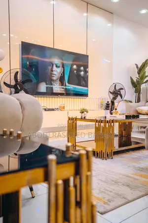 Luxury 3 Bedroom Duplex With Private Cinema Snooker Ps5 Tennis