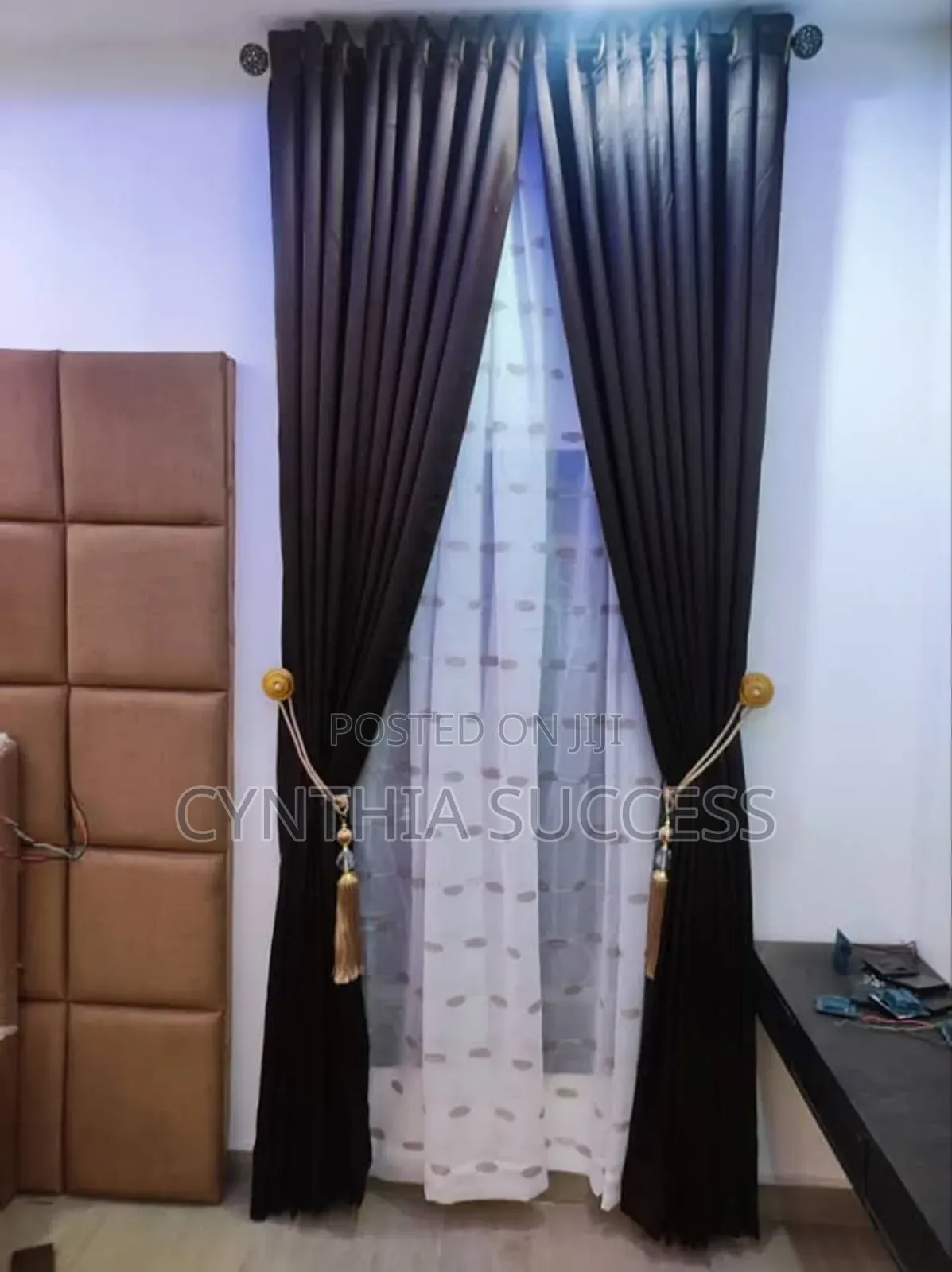 Quality Curtain With Accessories