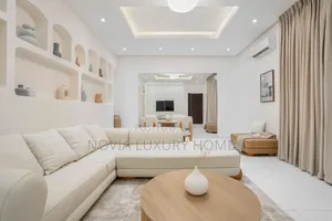 Luxury 3bedroom Apartment With All Rooms Ensuite