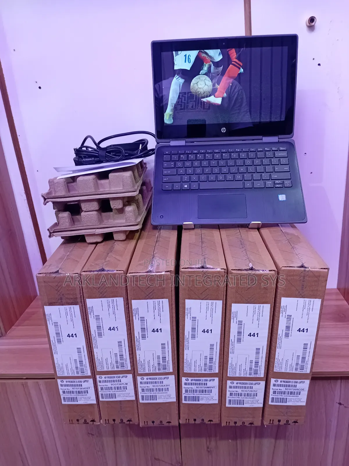 New Laptop HP Mini 1104 8GB Intel Core i5 SSD 256GB