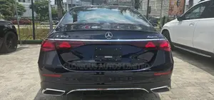 New Mercedes-Benz E350 2024 Blue