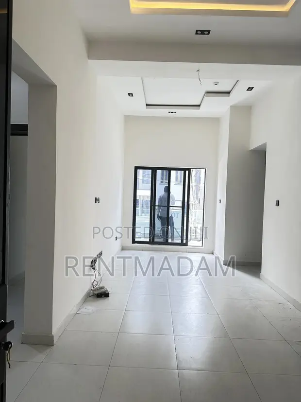 2bdrm Apartment in Lekki Phase for rent in Lekki Phase