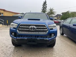 Toyota Tacoma TRD Off Road 2017 Blue