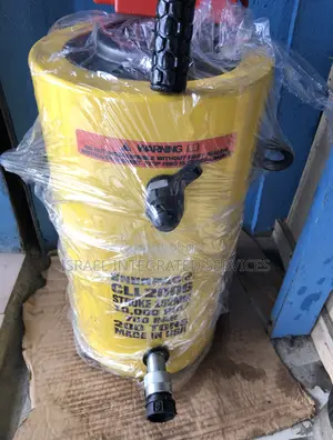 Enerpac Hydraulic Jack Stroke 152mm 700 Bar 200 Ton