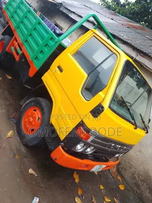 Nigeria Use Toyota Dyna 200 Yellow
