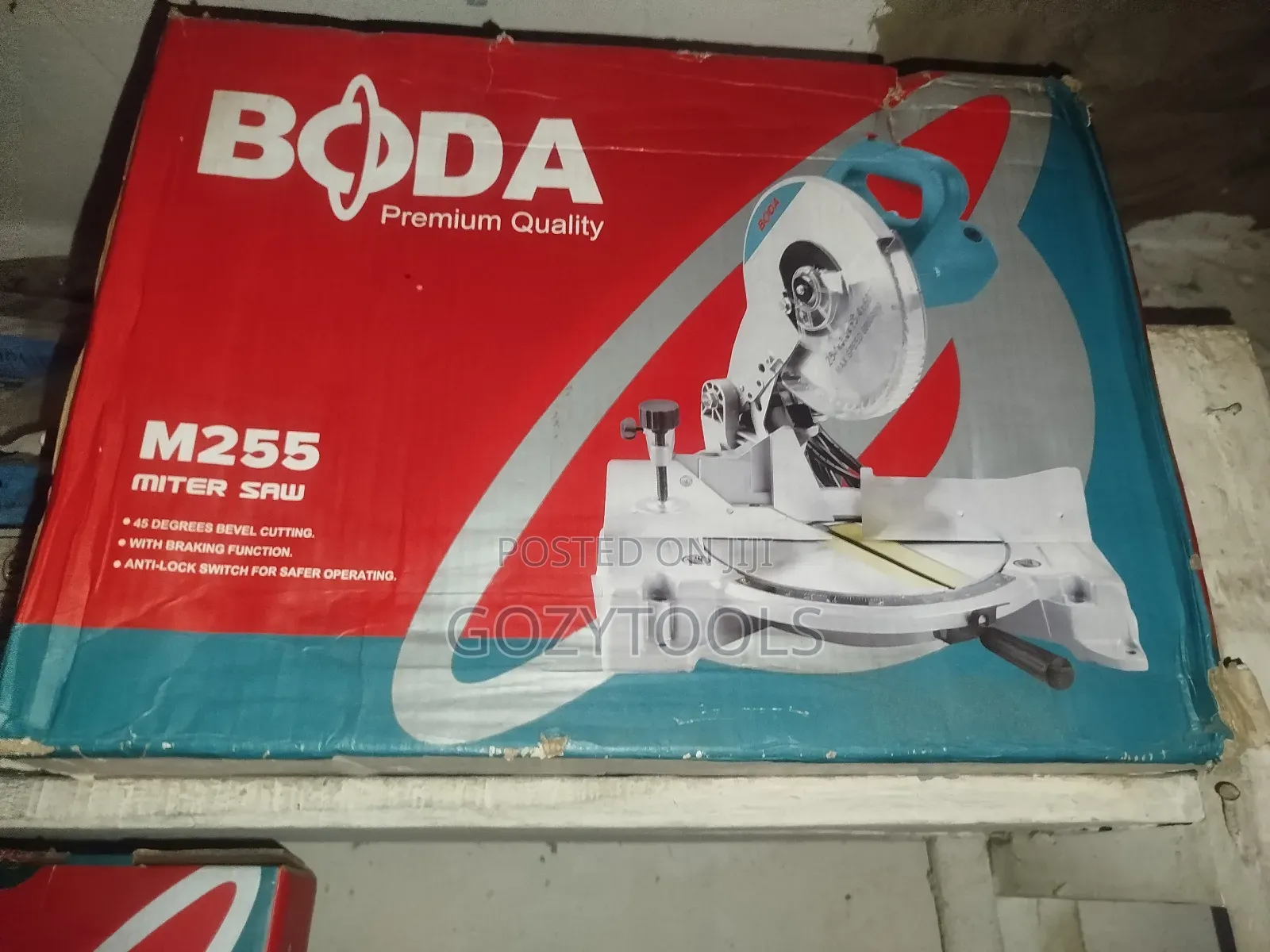 M255 Mitre Saw Machine