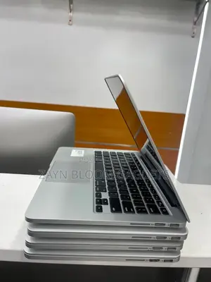 Laptop Apple MacBook Pro 8GB Intel Core I5 SSD 256GB