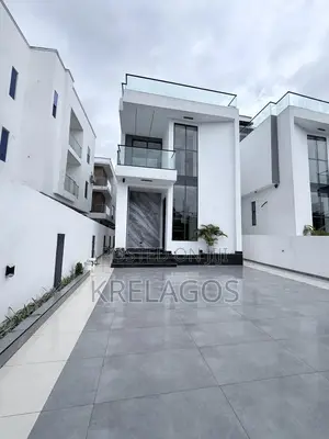 5bdrm Duplex in Chevron for sale