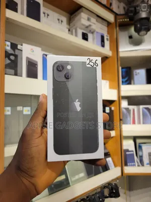 New Apple iPhone 13 256 GB Green