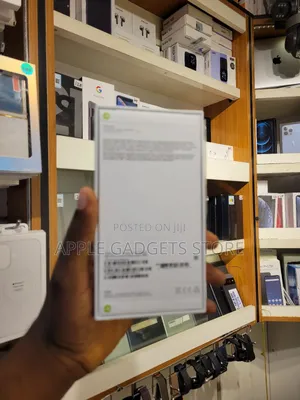 New Apple iPhone 13 256 GB Green