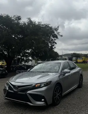 Toyota Camry 2021 Silver