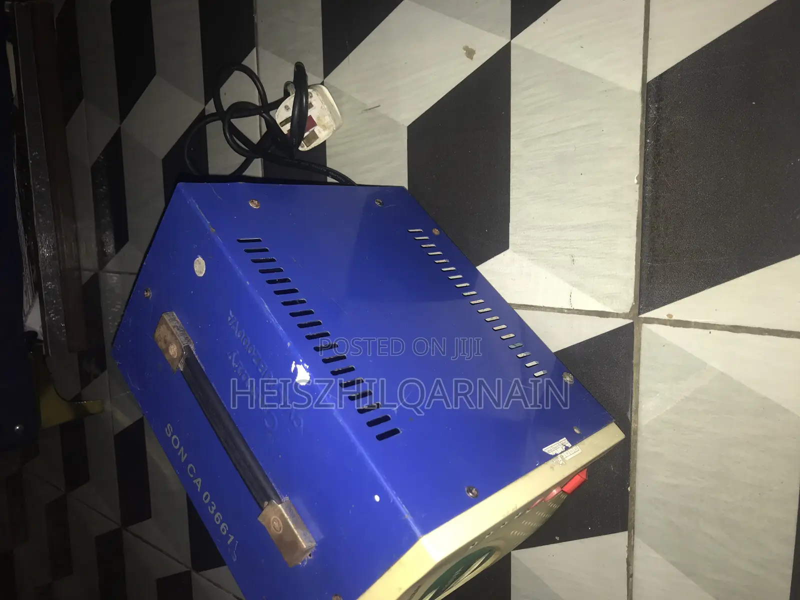 Century 2000va Stabilizer – Neatly Used, Working Perfectly