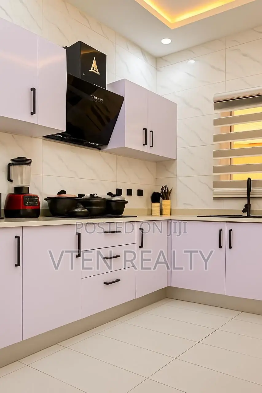 Luxury 3/4bedroom Self Compound Duplex