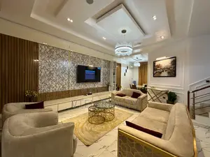 4bedroom Self Compound With Snooker Board