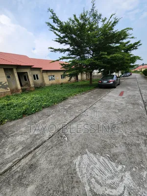 5bdrm House in Kiami for sale