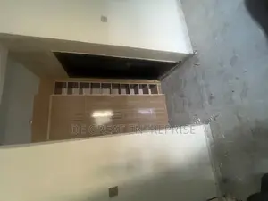 3bdrm Block of Flats in Private, Kaura for rent