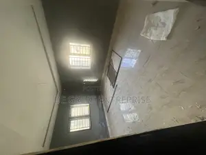 3bdrm Block of Flats in Private, Kaura for rent