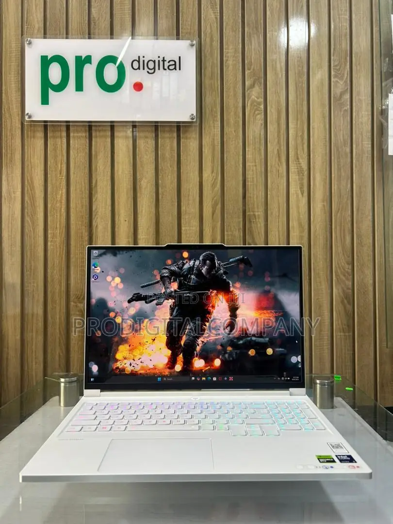 Laptop Lenovo Legion 7 32GB Intel Core Ultra 9 SSD 1T