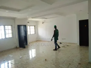 5bdrm House in Kaduna / Kaduna State for sale