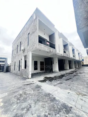4bdrm Townhouse/Terrace in Ikota for sale