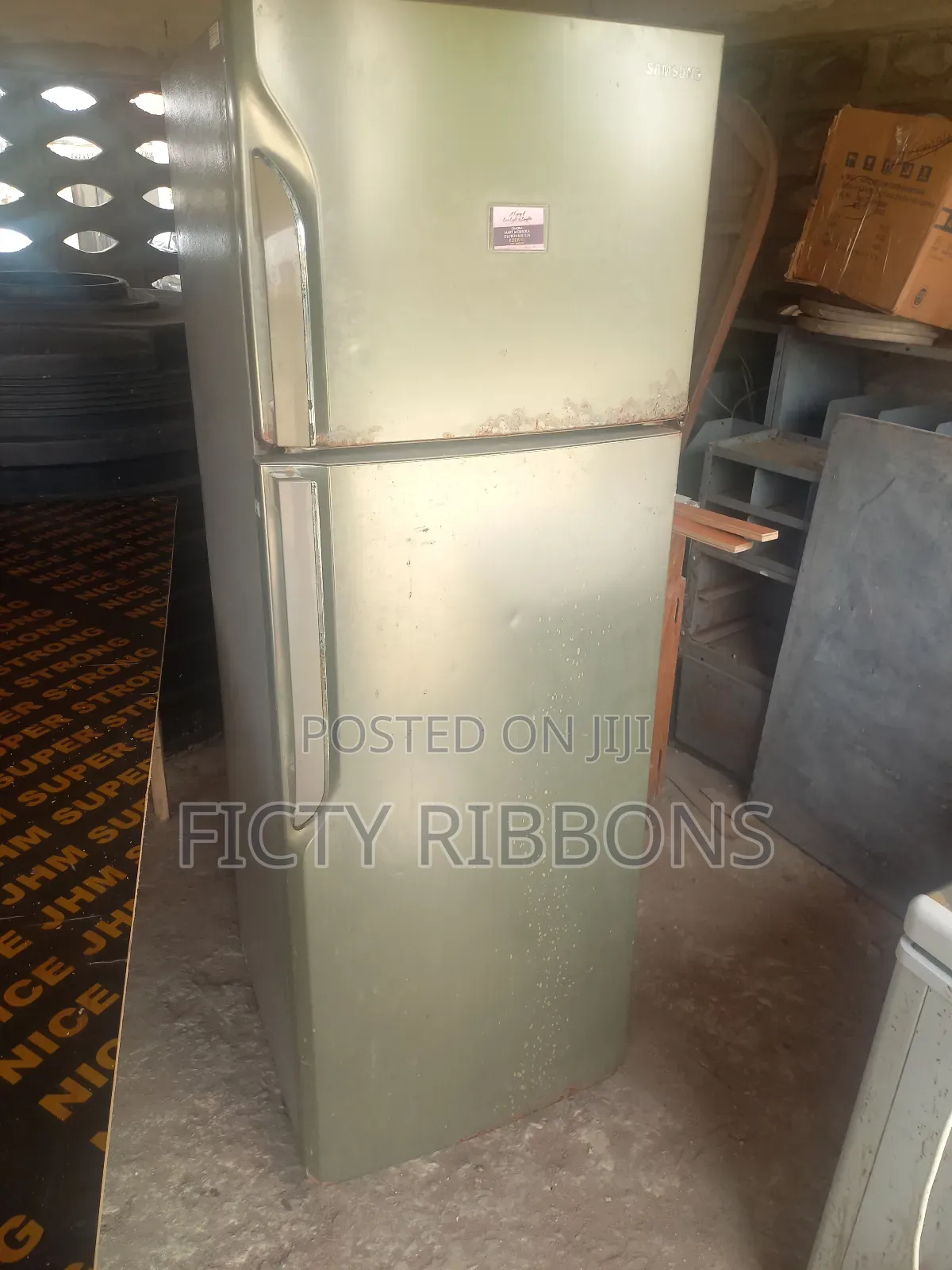 Refrigerator