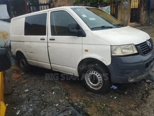 Volkswagen Transporter 2004 White