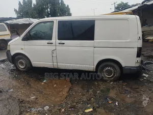 Volkswagen Transporter 2004 White