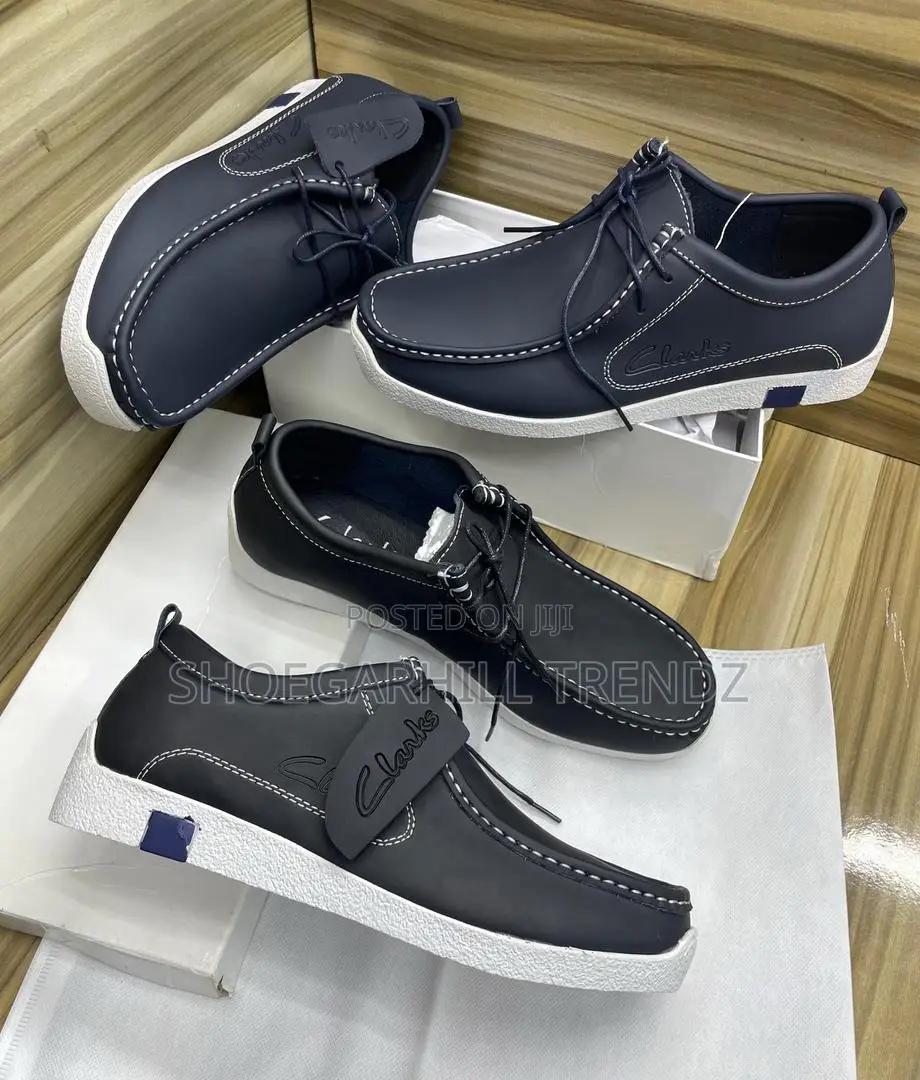 Trendy Men's Wallabees