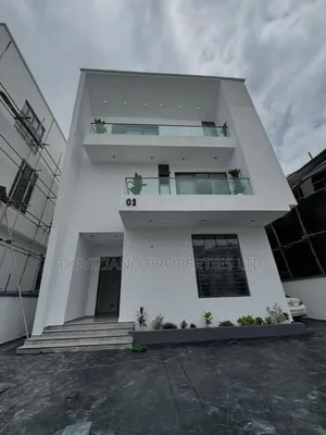6bdrm Duplex in Ikota for sale