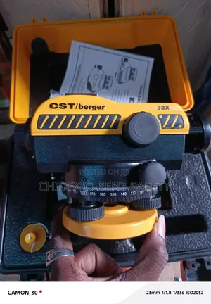 CST 120m Leveling Instrument