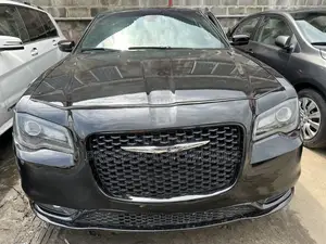 Chrysler 300C 2018 Black