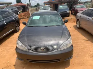 Toyota Camry 2006 Gray