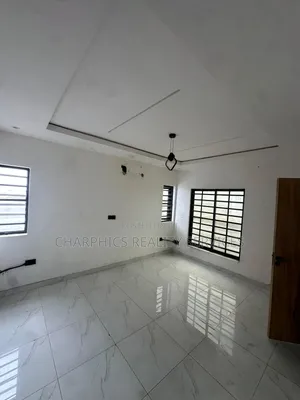 4bdrm Apartment in Lekki Phase 1 for rent