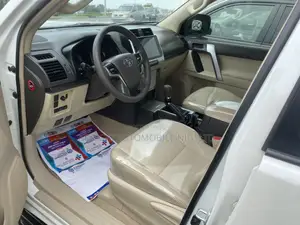 Toyota Land Cruiser Prado 2.7 2023 White