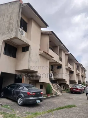 4bdrm Duplex in Ogudu GRA for sale