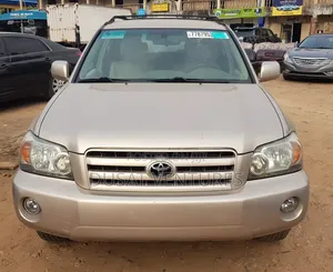 Toyota Highlander V6 2005 Gold