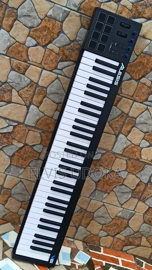 Alesis V61 Midi Usb Keyboard/Controller