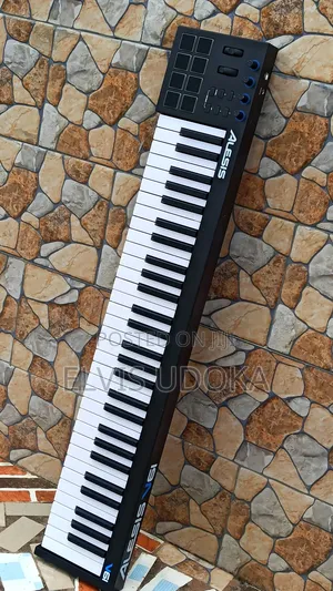 Alesis V61 Midi Usb Keyboard/Controller