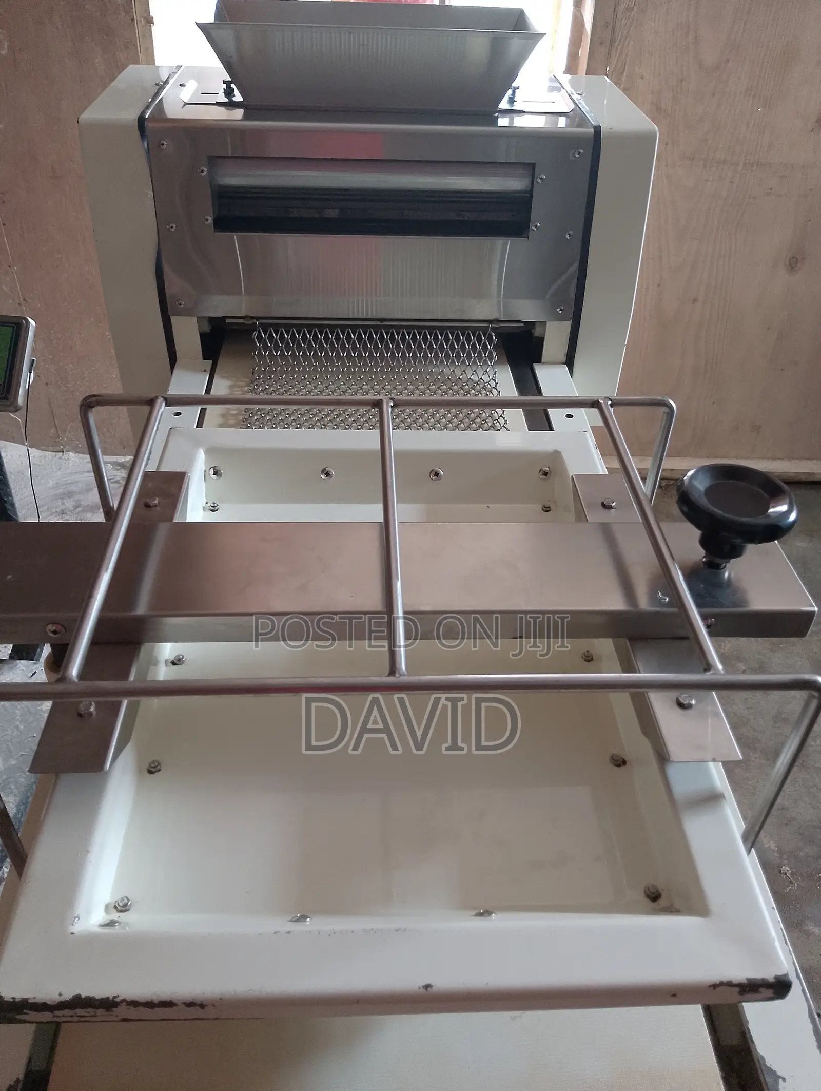 Bread Dough Moulder