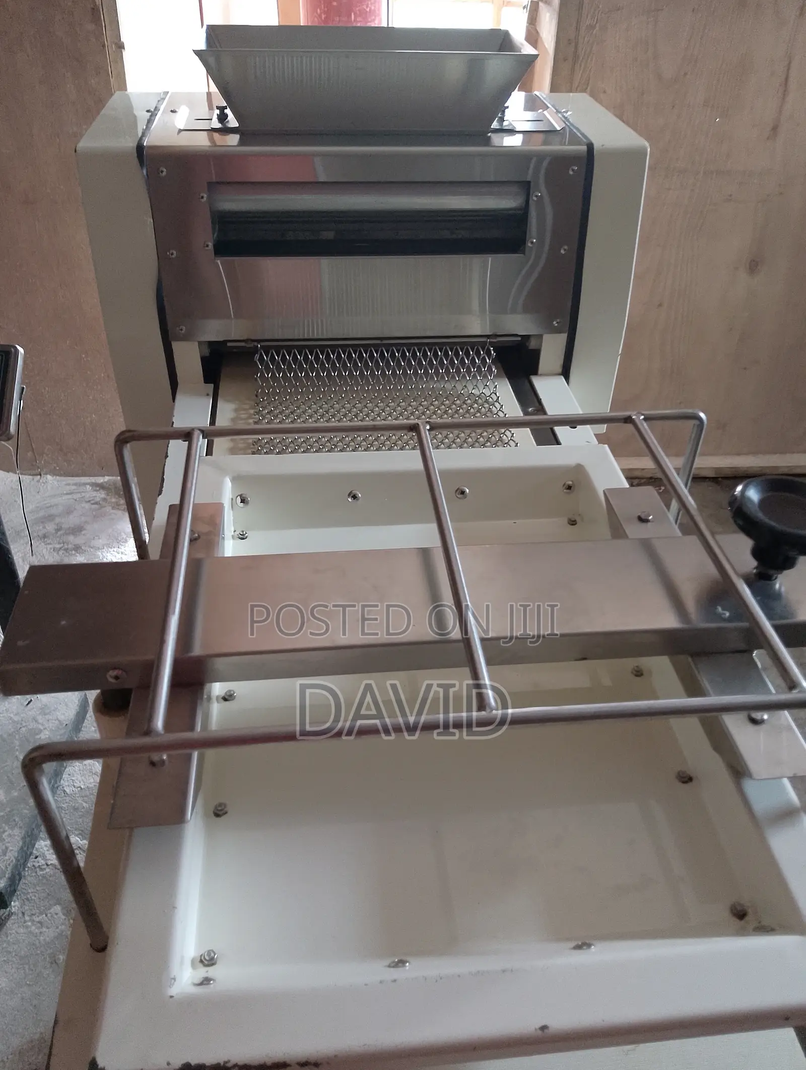 Bread Dough Moulder