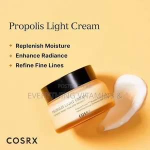 Cosrx Full Fit Propolis Light Cream.