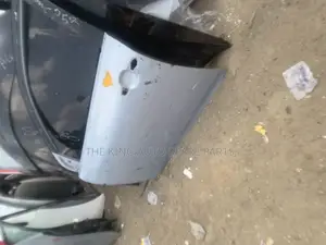 Toyota Corolla Back Lift Door 05 Model