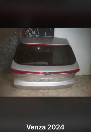 Toyota Venza Boot 2025
