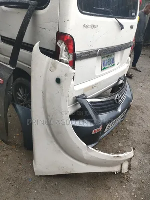 Nissan Fender Pathfinder 2006