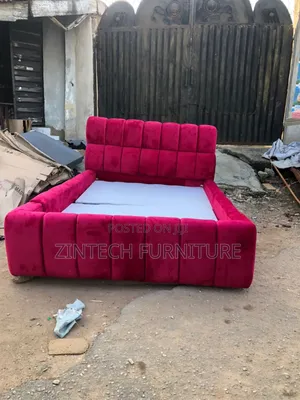 Quality Fabric 4 1/2 X 6 Bubble Head Bedframe