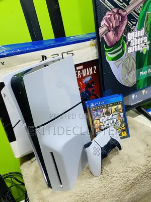 Neatly Used Slim Ps5//1tb // 1pad//2games