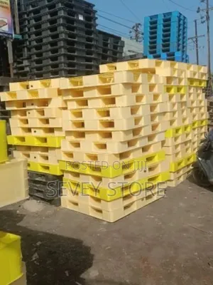 Yellow Plastic Pallets for Store